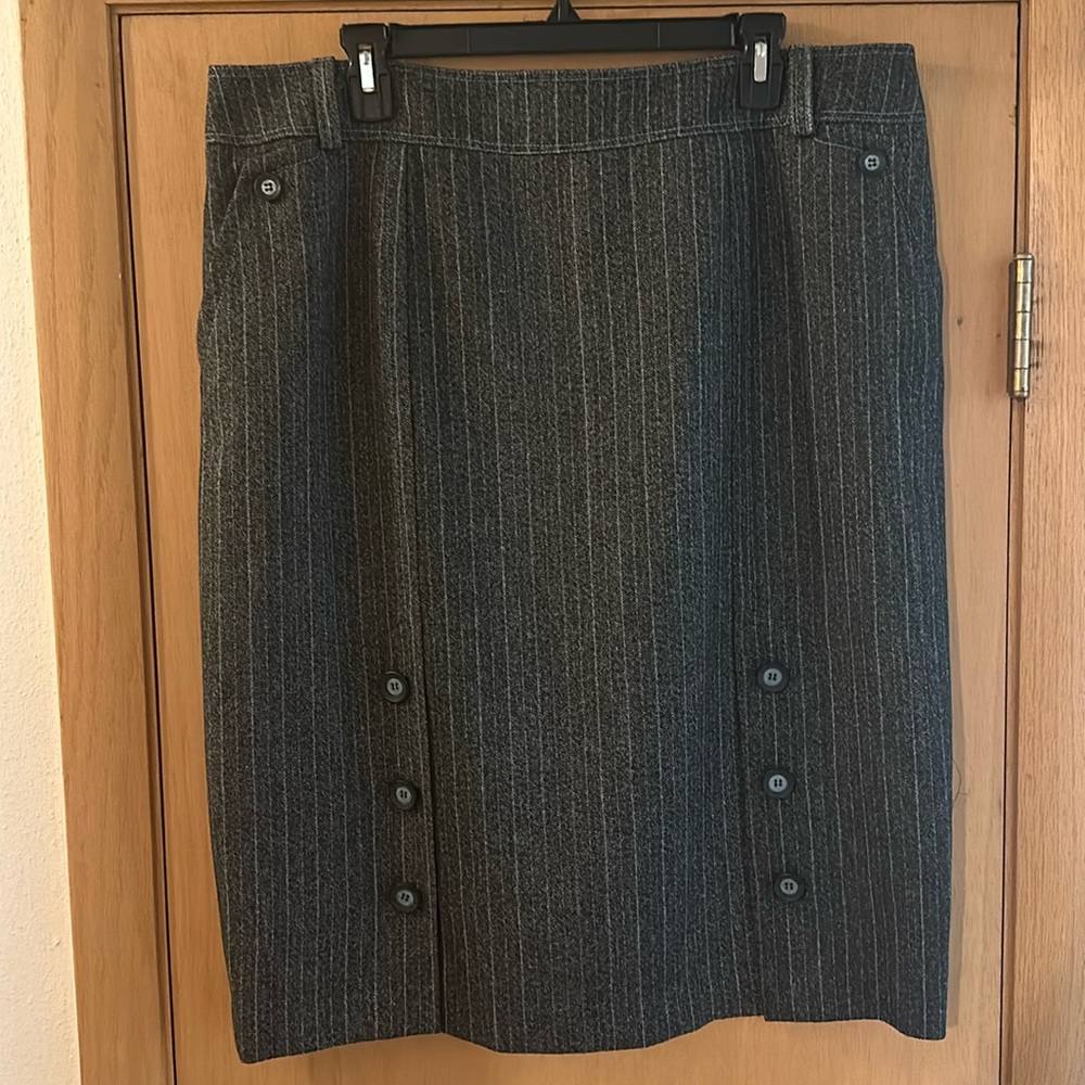 Lucien Daunois Collection Women’s Pinstripe Wool Pencil Skirt Gray Size 18 (46)